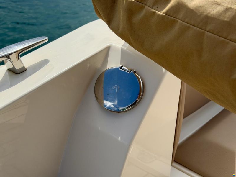 Nuova Jolly Prince 33 Sport Cabin
