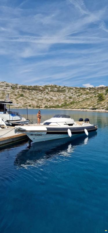 Nuova Jolly Prince 33 Sport Cabin
