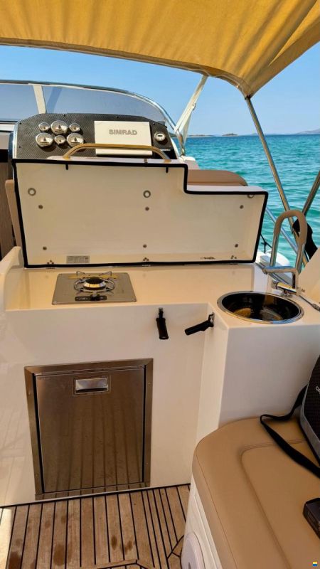 Nuova Jolly Prince 33 Sport Cabin