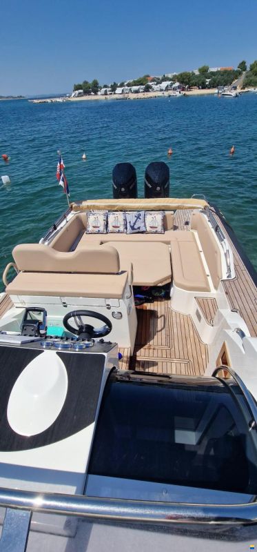 Nuova Jolly Prince 33 Sport Cabin
