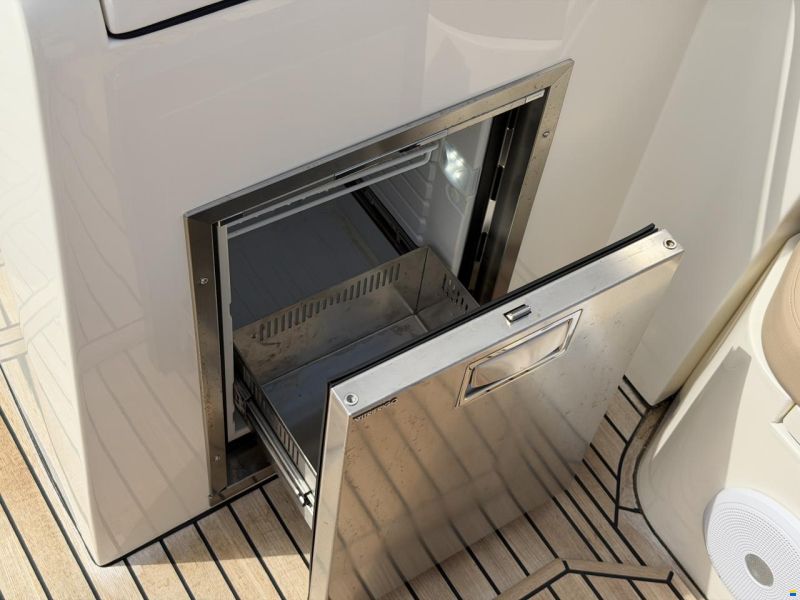 Nuova Jolly Prince 33 Sport Cabin
