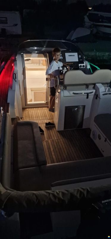 Nuova Jolly Prince 33 Sport Cabin