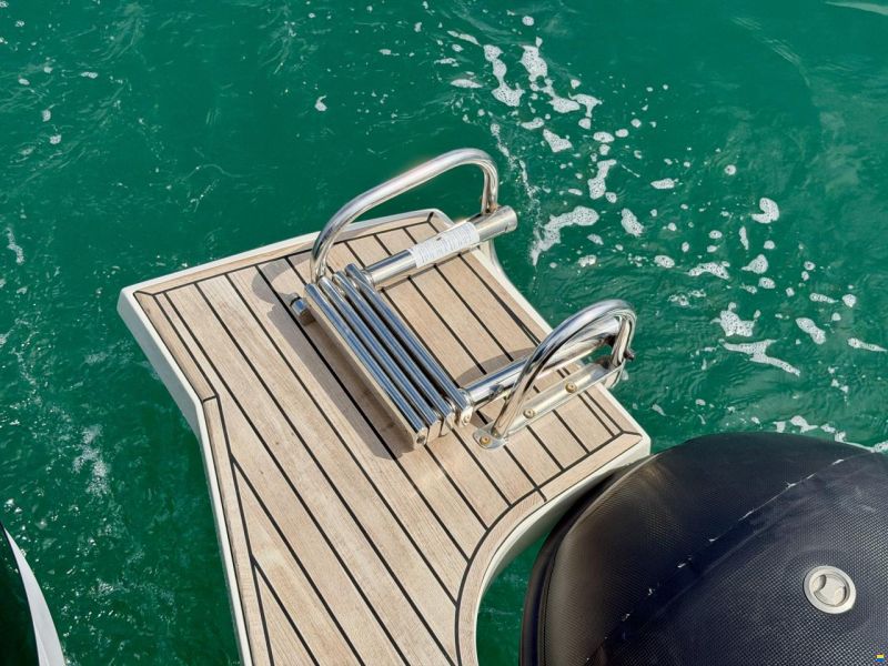 Nuova Jolly Prince 33 Sport Cabin