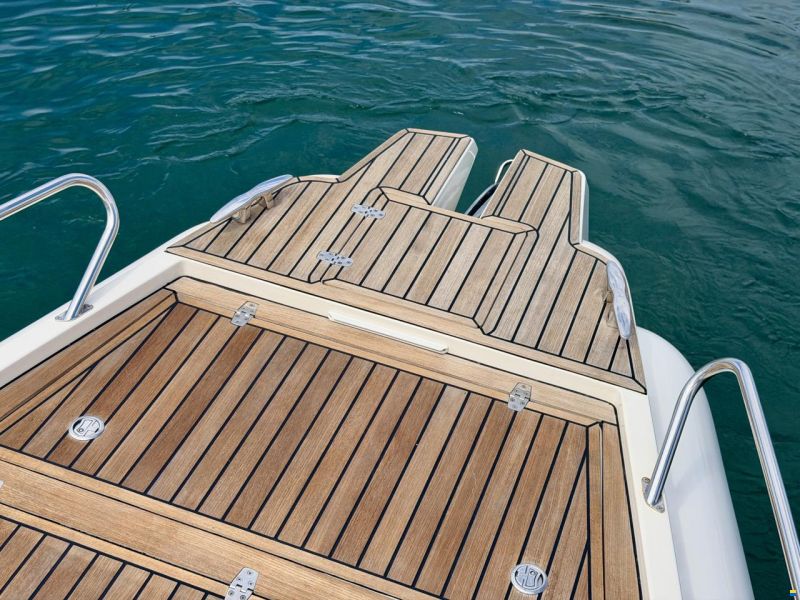 Nuova Jolly Prince 33 Sport Cabin