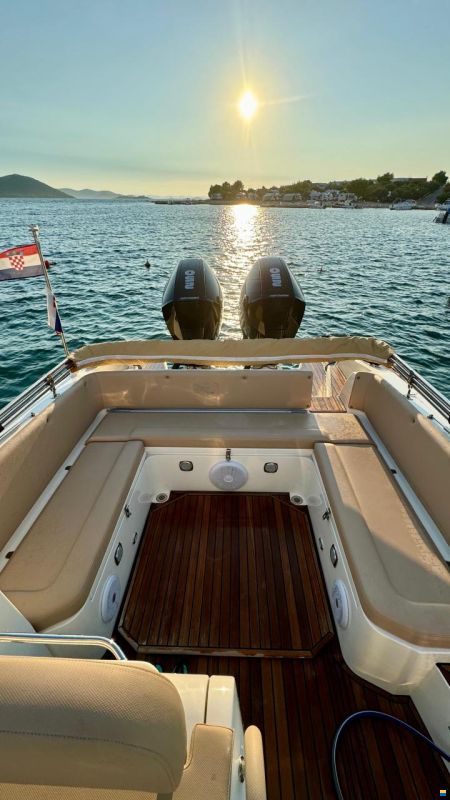 Nuova Jolly Prince 33 Sport Cabin