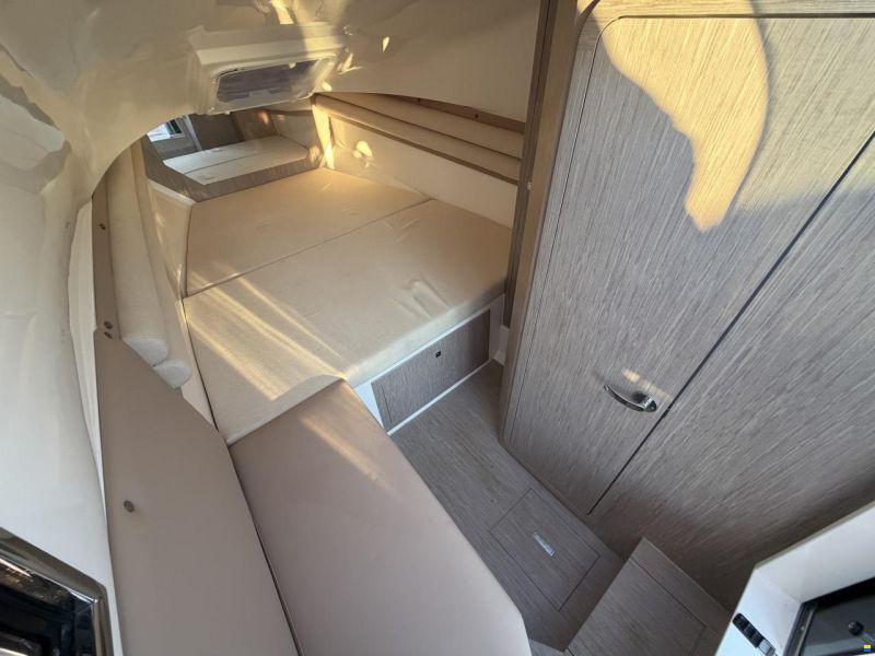 Nuova Jolly Prince 33 Sport Cabin