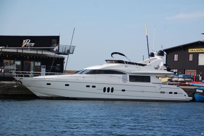 Princess 23M