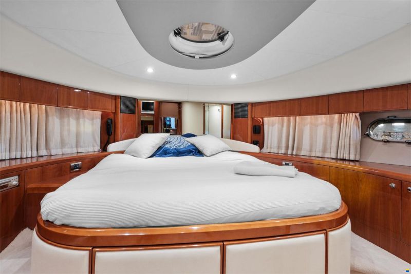 Princess 23M