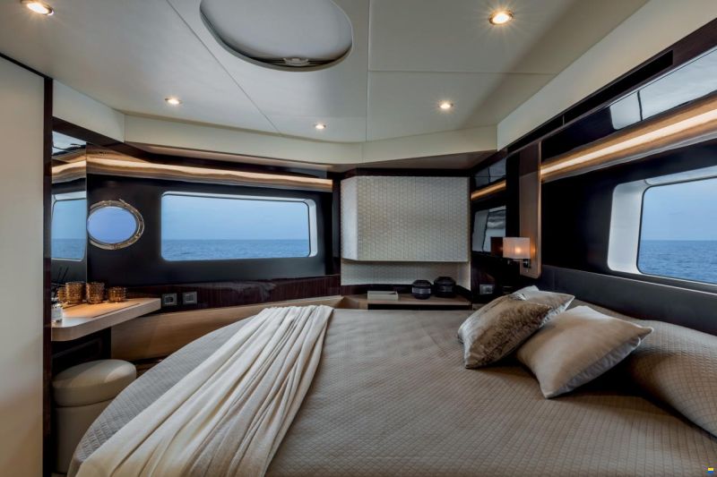 Absolute Navetta 48