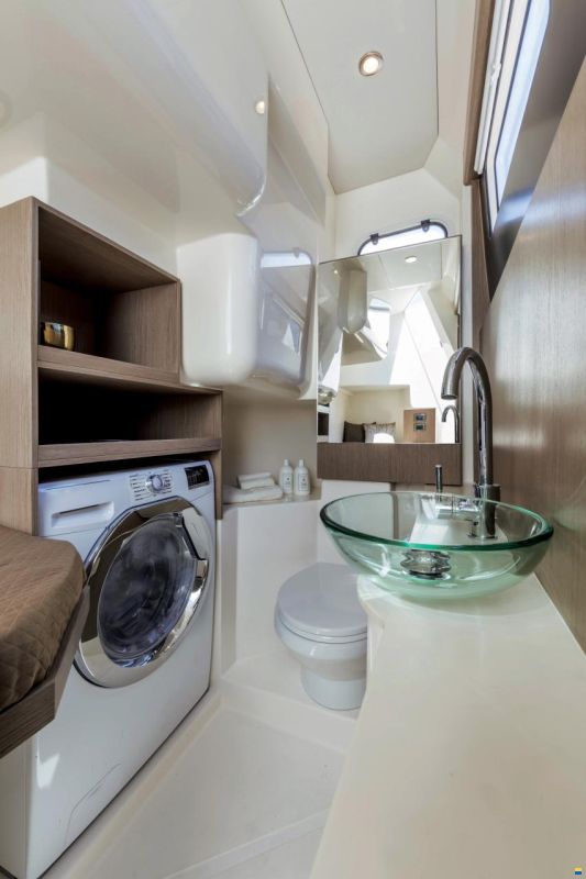 Absolute Navetta 48