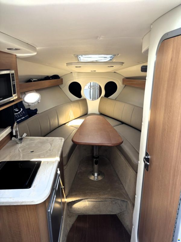 Rinker 260 EC