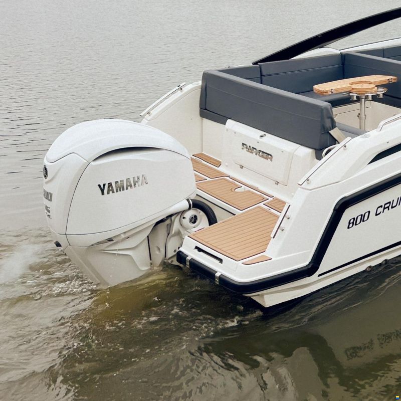 Parker 800 Cruiser