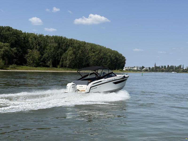 Parker 800 Cruiser