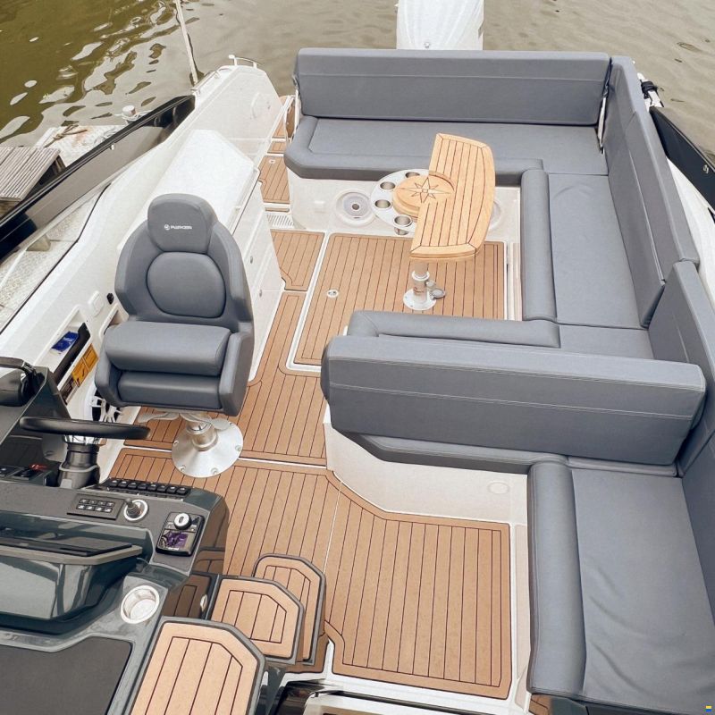 Parker 800 Cruiser