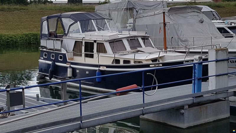 Motoryacht