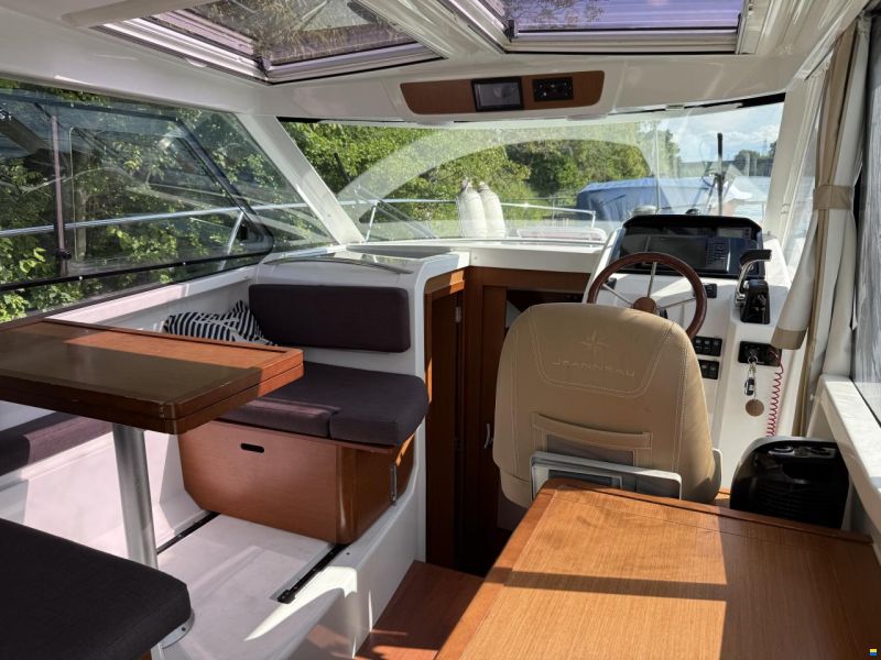 Jeanneau Merry Fisher 855