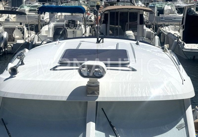Beneteau Antares 750 HB