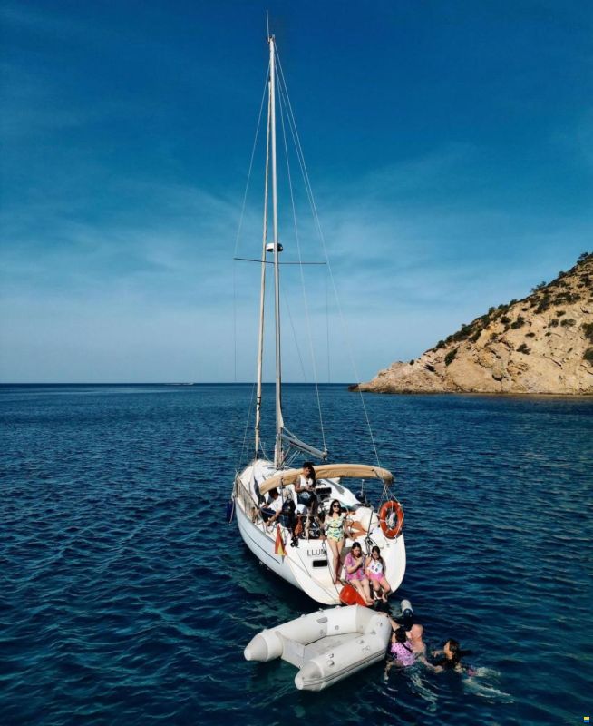Beneteau Oceanis 323