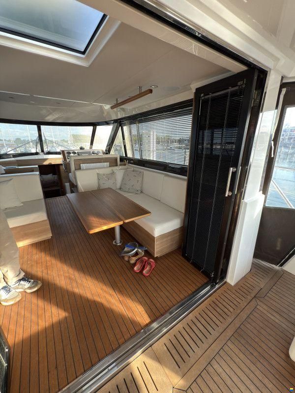 Sealine F46
