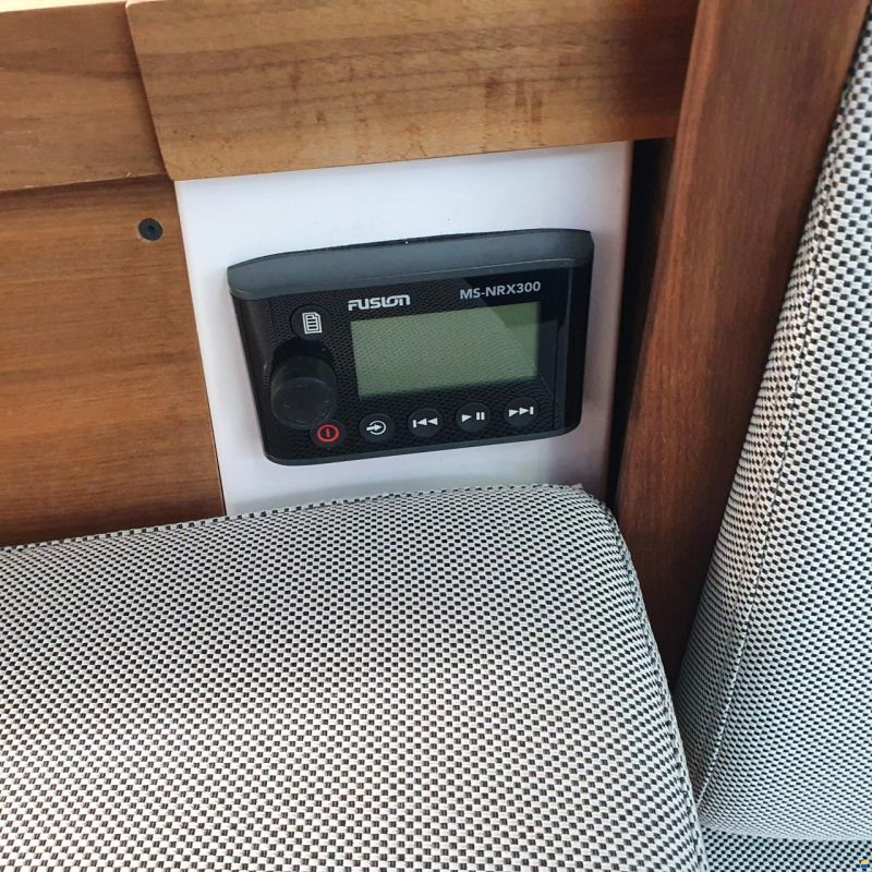 Axopar 37 Cabin