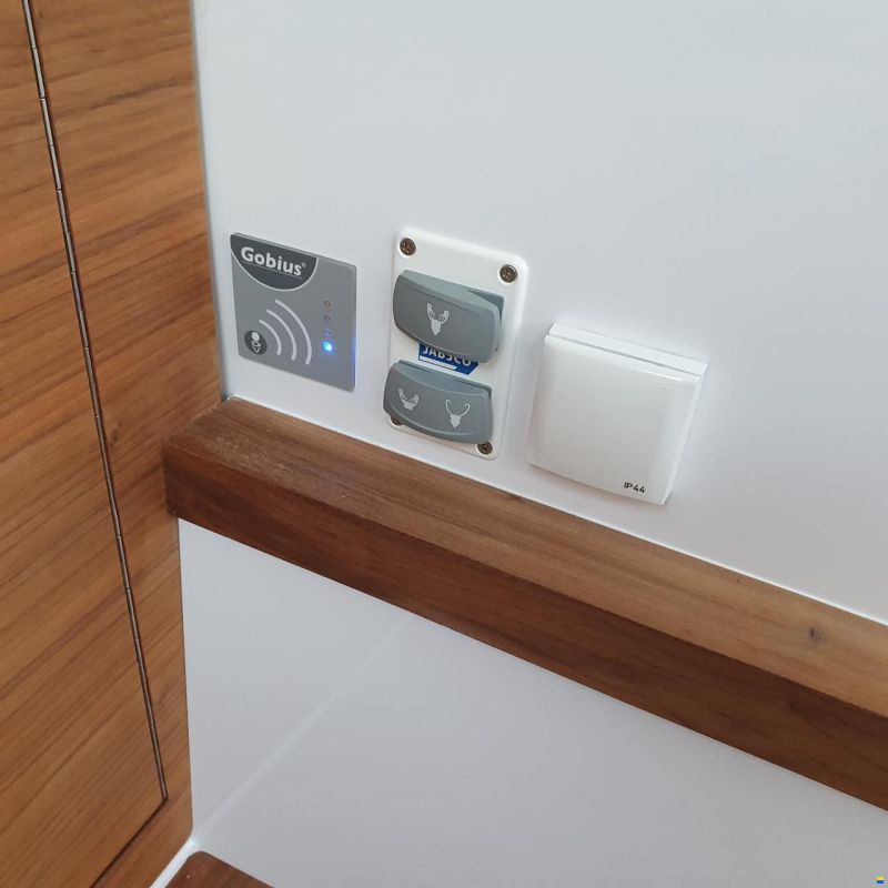 Axopar 37 Cabin