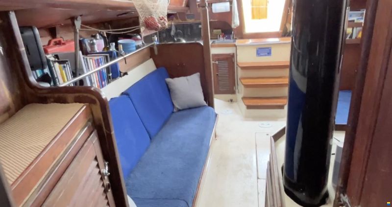 Islander 36 Tall rig