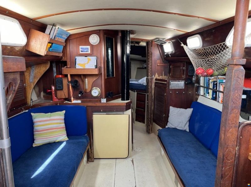 Islander 36 Tall rig