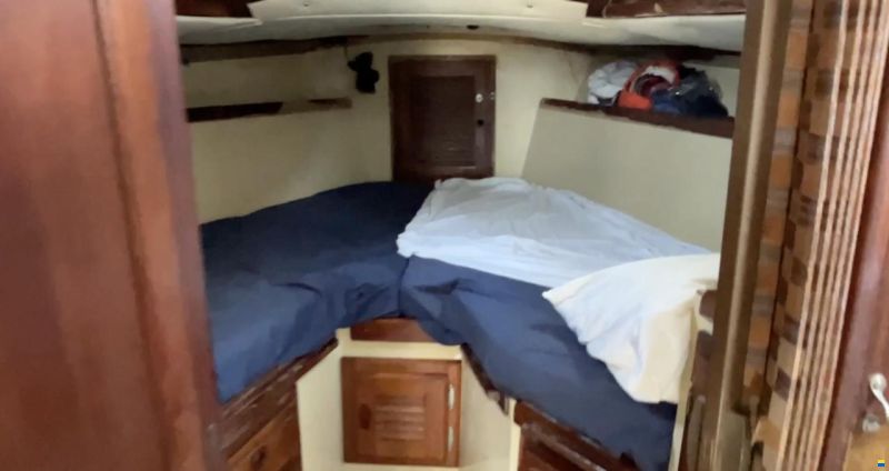 Islander 36 Tall rig