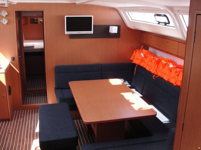 Bavaria Cruiser 51