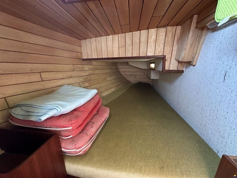 HELMSMAN 35
