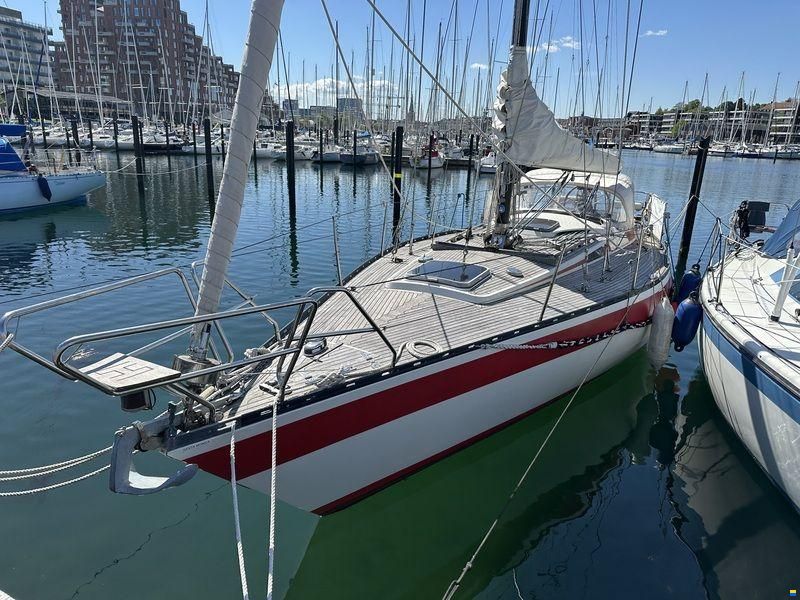 HELMSMAN 35