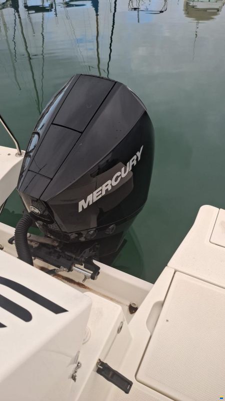 Quicksilver 705 PILOTHOUSE