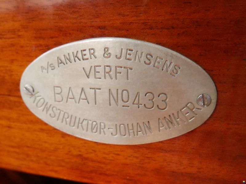 Anker & Jensen 6mR yacht Noreg IV