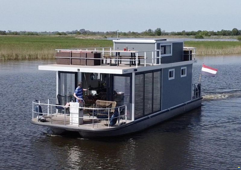 DL-Boats Houseboat