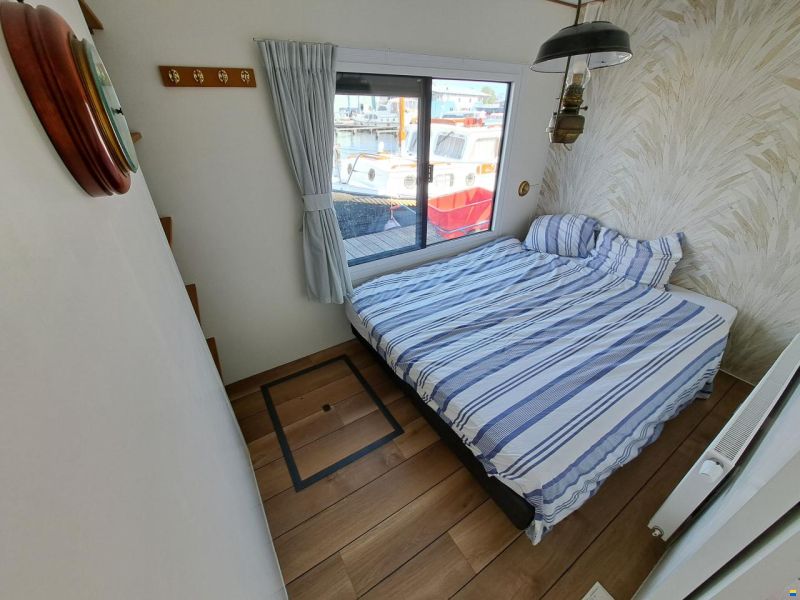 DL-Boats Houseboat