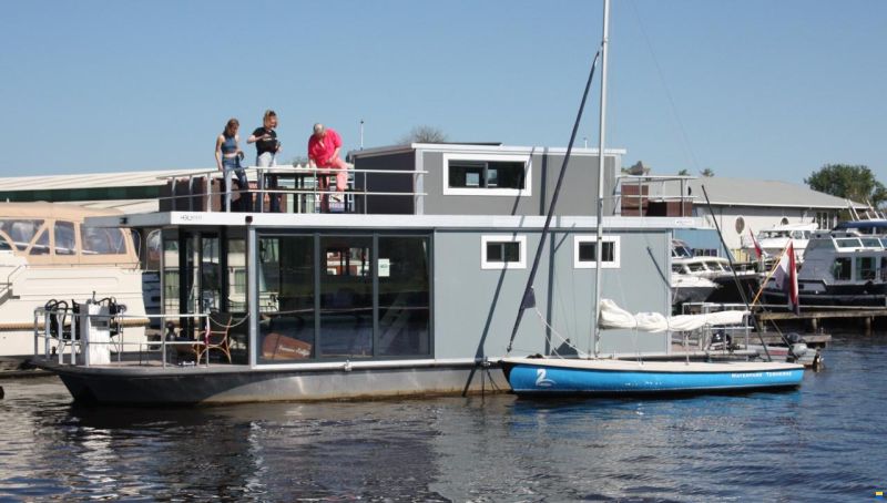 DL-Boats Houseboat