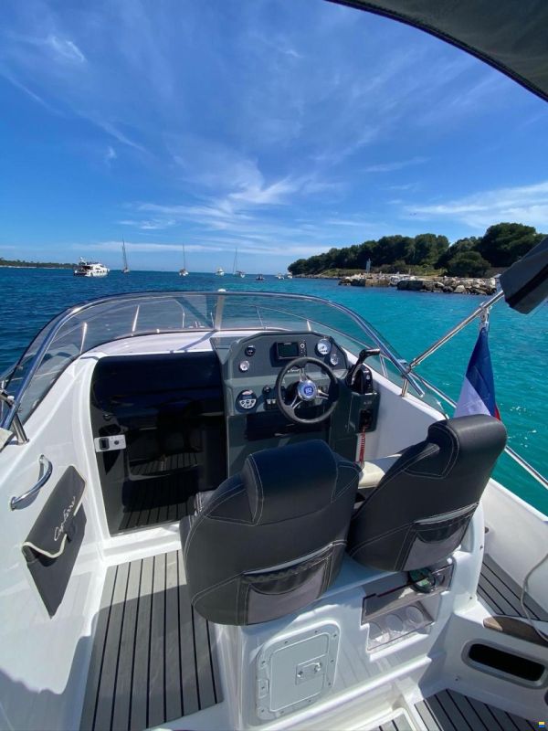 B2 Marine cap ferret 752