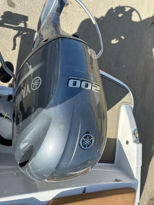 Glastron GT 200 – Med Yamaha 200 HK – Kl