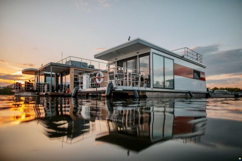 Exklusive Ferienwohnung auf dem Wasser