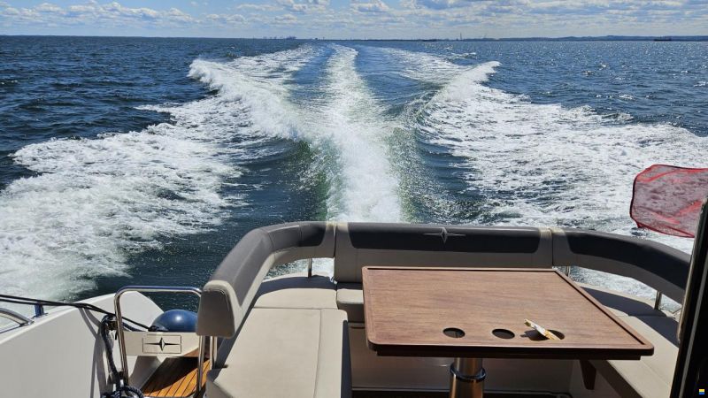 BAVARIA 400 SPORT COUPE
