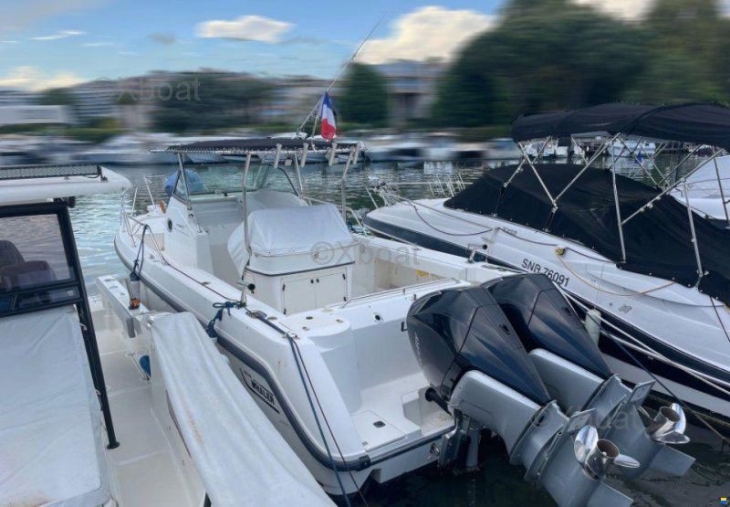 Boston Whaler 28 Outrage