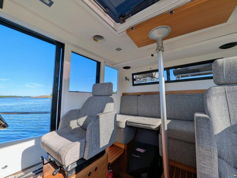 Paragon Yachts 31 Flybridge