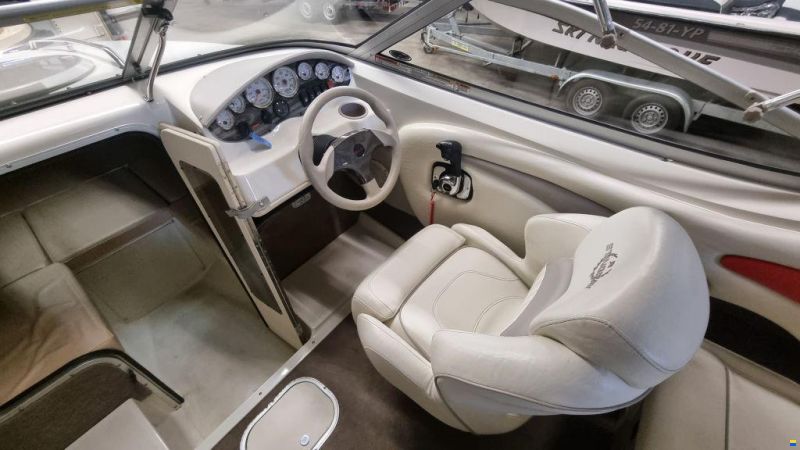 Stingray 205 CX 5.0 MPI met trailer en slechts 14