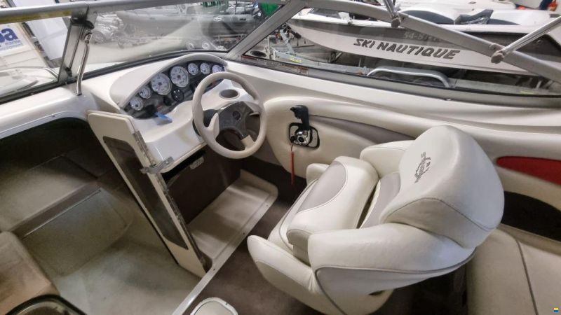 Stingray 205 CX 5.0 MPI met trailer en slechts 14