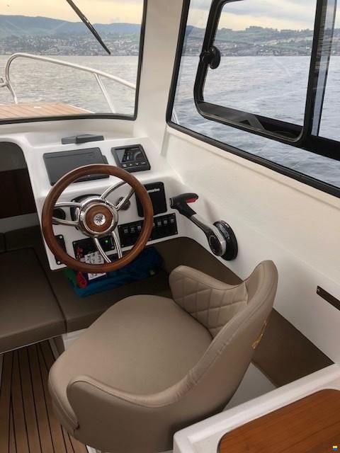 The Captains Fisher 660