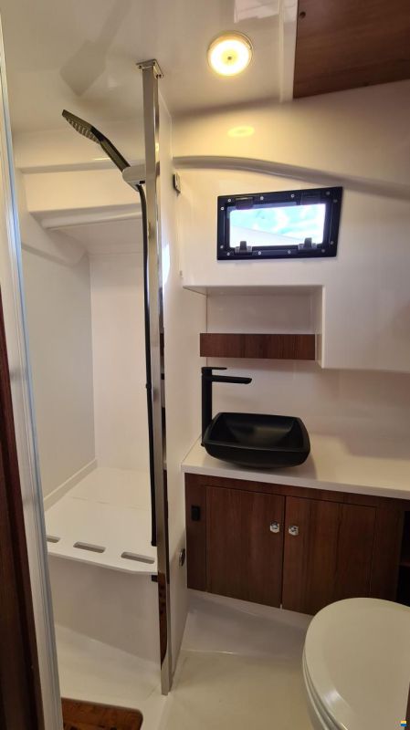 Northman 1050 Trawler | Flybridge option