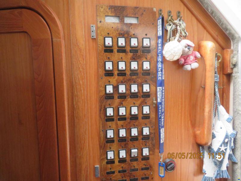 Polar Ibiza 390