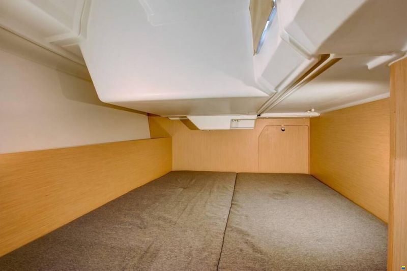 Beneteau Oceanis 38
