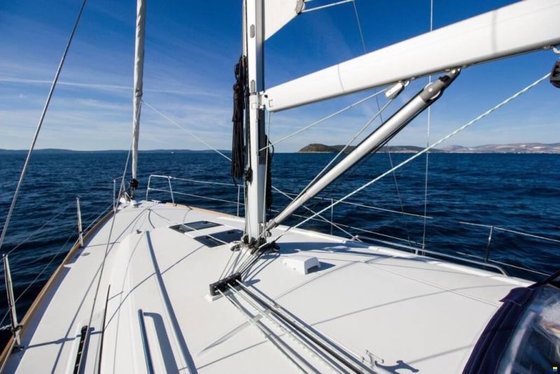 Beneteau Oceanis 38
