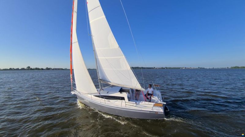Maxus 26: different keel possibilities